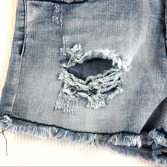 Indigo Rein Forever Distressed Denim Shorts. Sz 3 - Picture 5 of 11